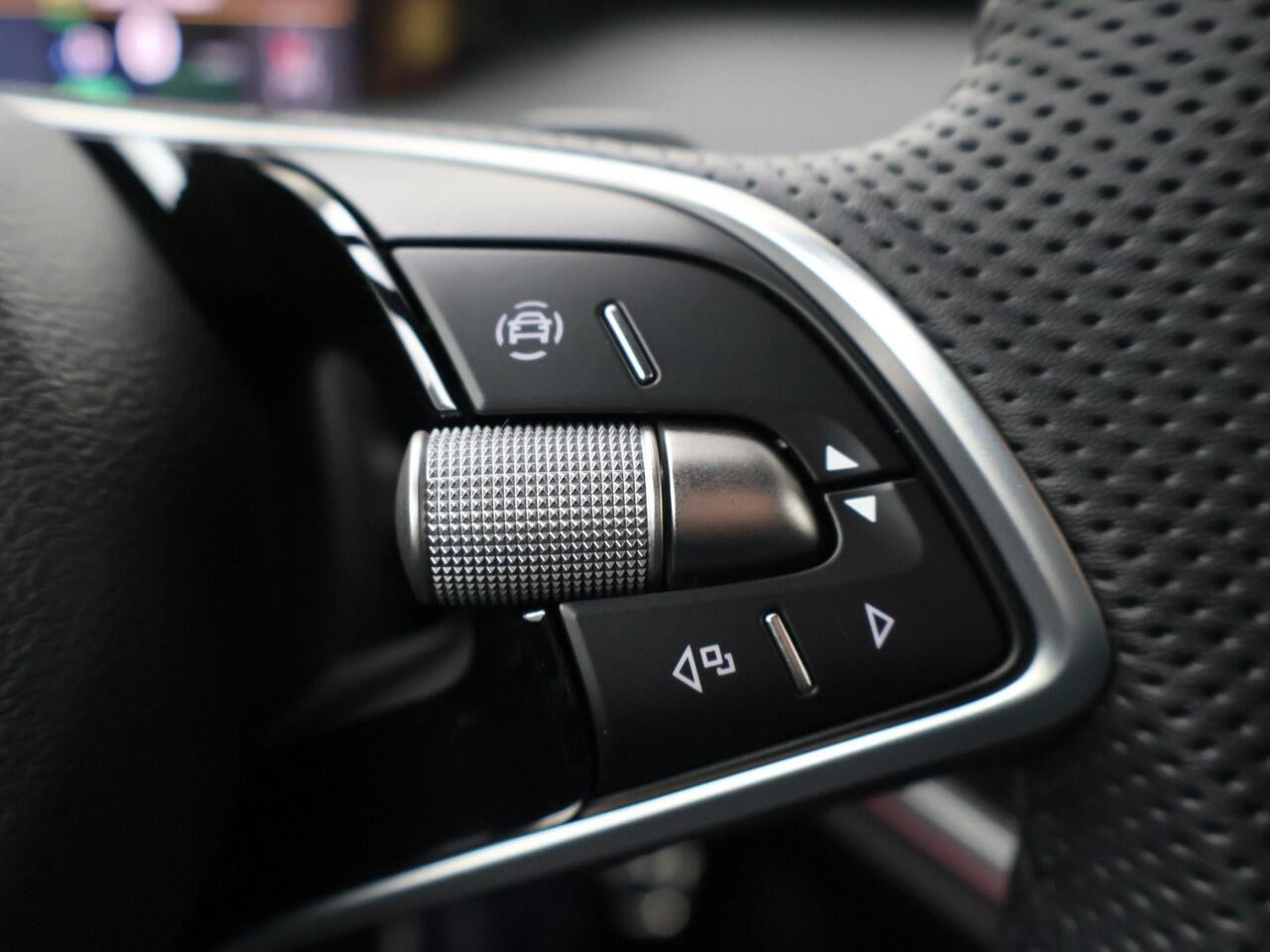 Skoda Enyaq iV 85 Sportline 286 PK | Trekhaak | Warmtepomp | Panoramadak |