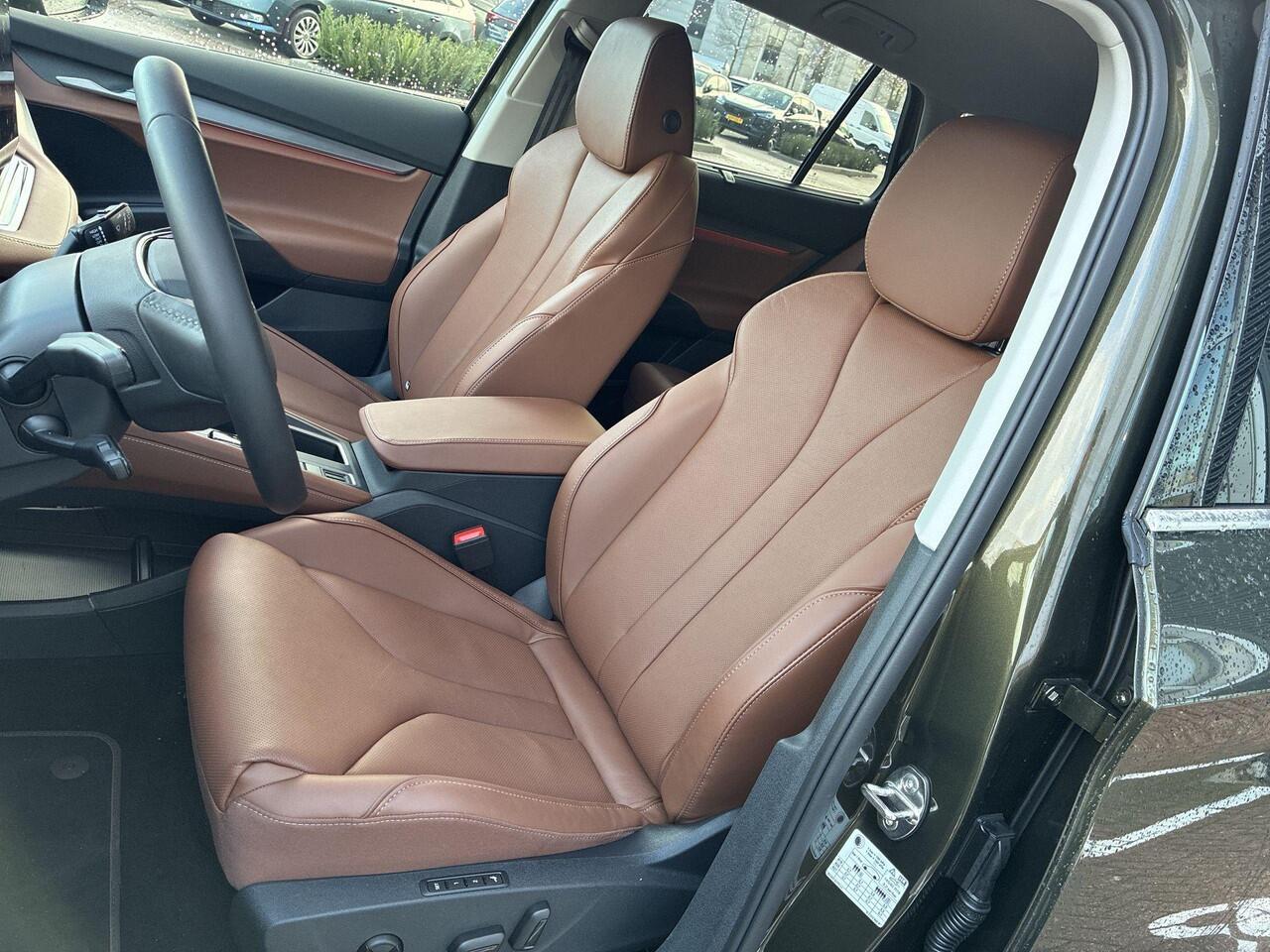 Skoda Enyaq iV 85 Business Edition | Metallic Lak | Cognac Leder | Trekhaak wegklapbaar | Business upgrade - advanced