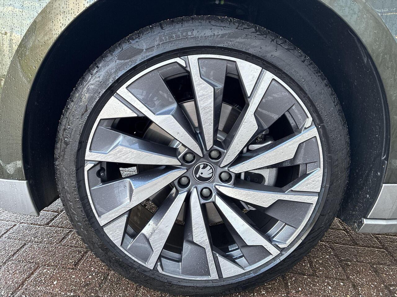 Skoda Enyaq iV 85 Business Edition | Metallic Lak | Cognac Leder | Trekhaak wegklapbaar | Business upgrade - advanced