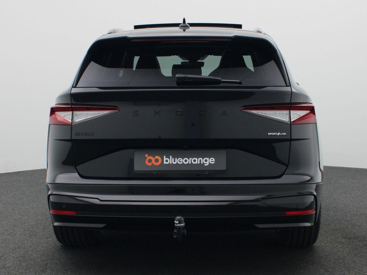 Skoda Enyaq iV 85 Sportline 286PK Aut. Pano-Schuifkanteldak, Warmtepomp, Achteruitrijcamera, Navigatie, Keyless, Matrix-LED, Stoel-Stuurverwarming, Trekhaak, 20" LM Velgen