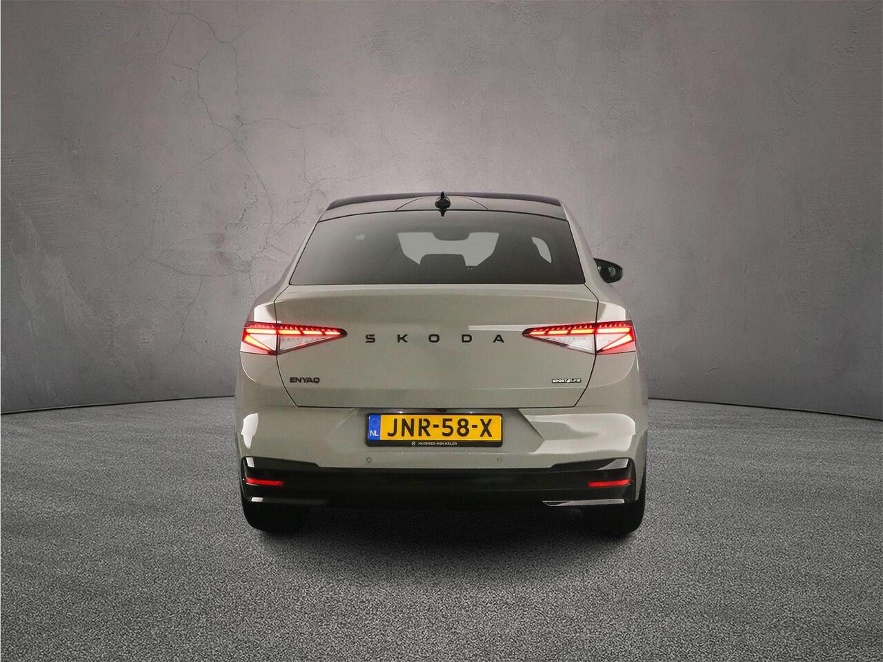 Skoda Enyaq iV Coupé 85 Sportline 286pk Automaat Panoramadak, Adaptive cruise control, 360 camera, Head up display, Navigatie, Elektrische achterklep, LED matrix koplampen, Stoelverwarming