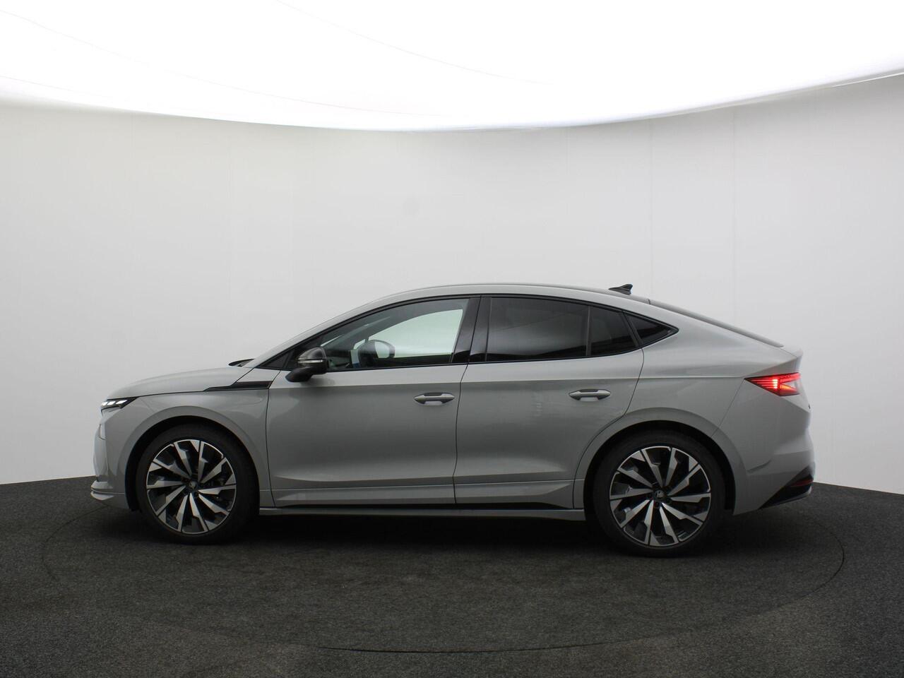 Skoda Enyaq iV Coupé 60 Sportline 204pk Automaat Adaptive cruise control, Achteruitrijcamera, Panoramadak, Navigatie, Stuurwiel verwarmd, Stoelverwarming, LED matrix koplampen, Parkeersensoren