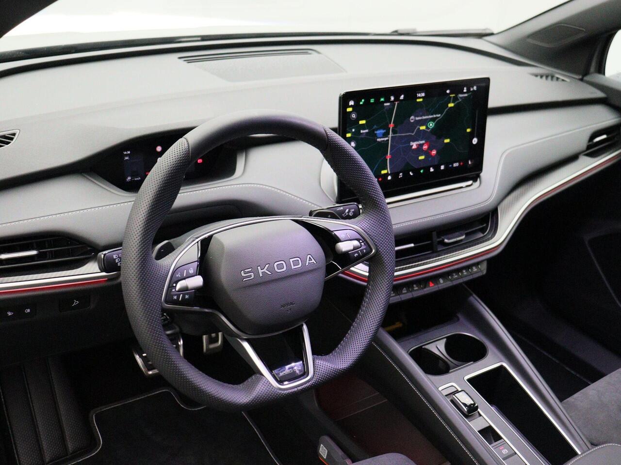 Skoda Enyaq iV Coupé 60 Sportline 204pk Automaat Adaptive cruise control, Achteruitrijcamera, Panoramadak, Navigatie, Stuurwiel verwarmd, Stoelverwarming, LED matrix koplampen, Parkeersensoren