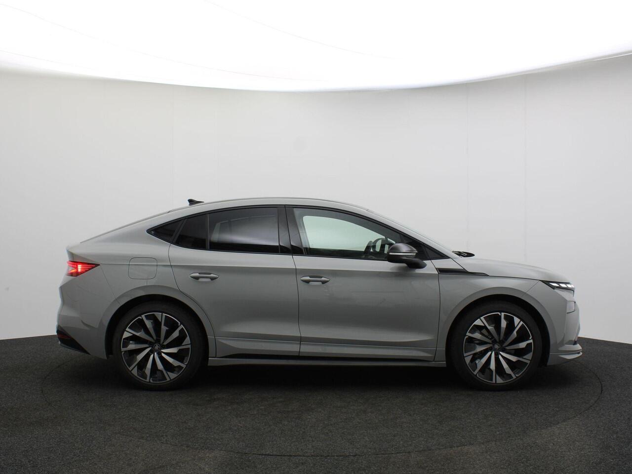 Skoda Enyaq iV Coupé 60 Sportline 204pk Automaat Adaptive cruise control, Achteruitrijcamera, Panoramadak, Navigatie, Stuurwiel verwarmd, Stoelverwarming, LED matrix koplampen, Parkeersensoren