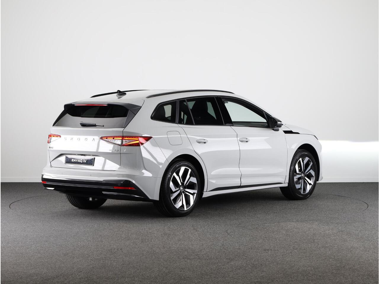 Skoda Enyaq iV 85 Sportline 286 pk 21 inch | Head up | Lightband | Blind spot | Adaptive Cruise | Panoramadak