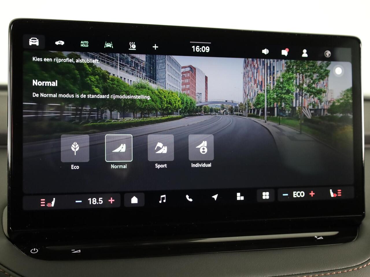 Skoda Enyaq iV 85 Business Edition 286 pk Adaptive Cruise | Blind Spot | Leder | 19 inch lichtmetalen velgen