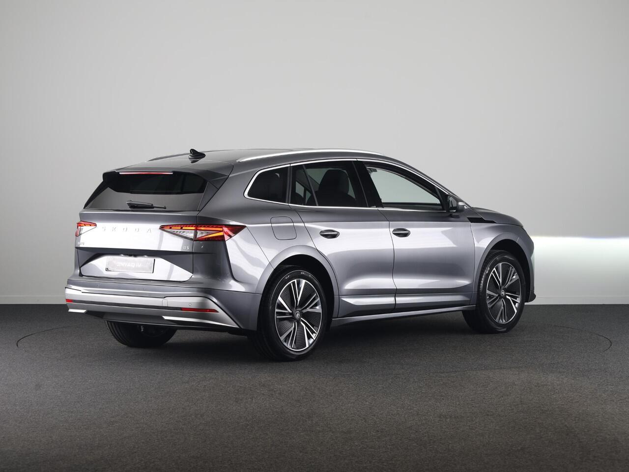 Skoda Enyaq iV 85 Business Edition 286 pk | Panoramadak | Lederen bekleding | Wegklapbare trekhaak | 20 inch lichtmetalen velgen