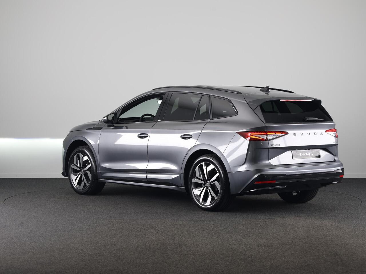 Skoda Enyaq iV 60 Sportline 204pk | Panoramadak | Light Band | Head up | Canton Sound | Elek. stoel | Adaptive Cruise | Blind spot