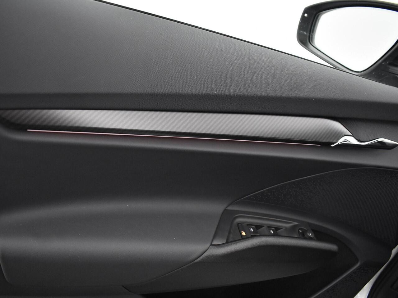 Skoda Enyaq iV 85 Sportline | Trekhaak | Upgrade pakket Advanced | Panoramadak