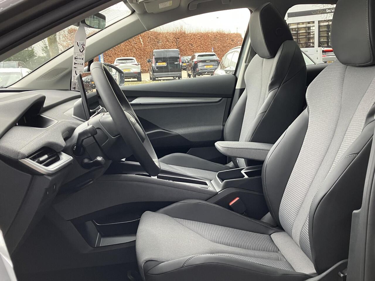 Skoda Enyaq iV Coupé 85 Selection Elektromotor 286 PK | 21" Lichtmetalen velgen | Trekhaak | Clever Upgrade Pakket |