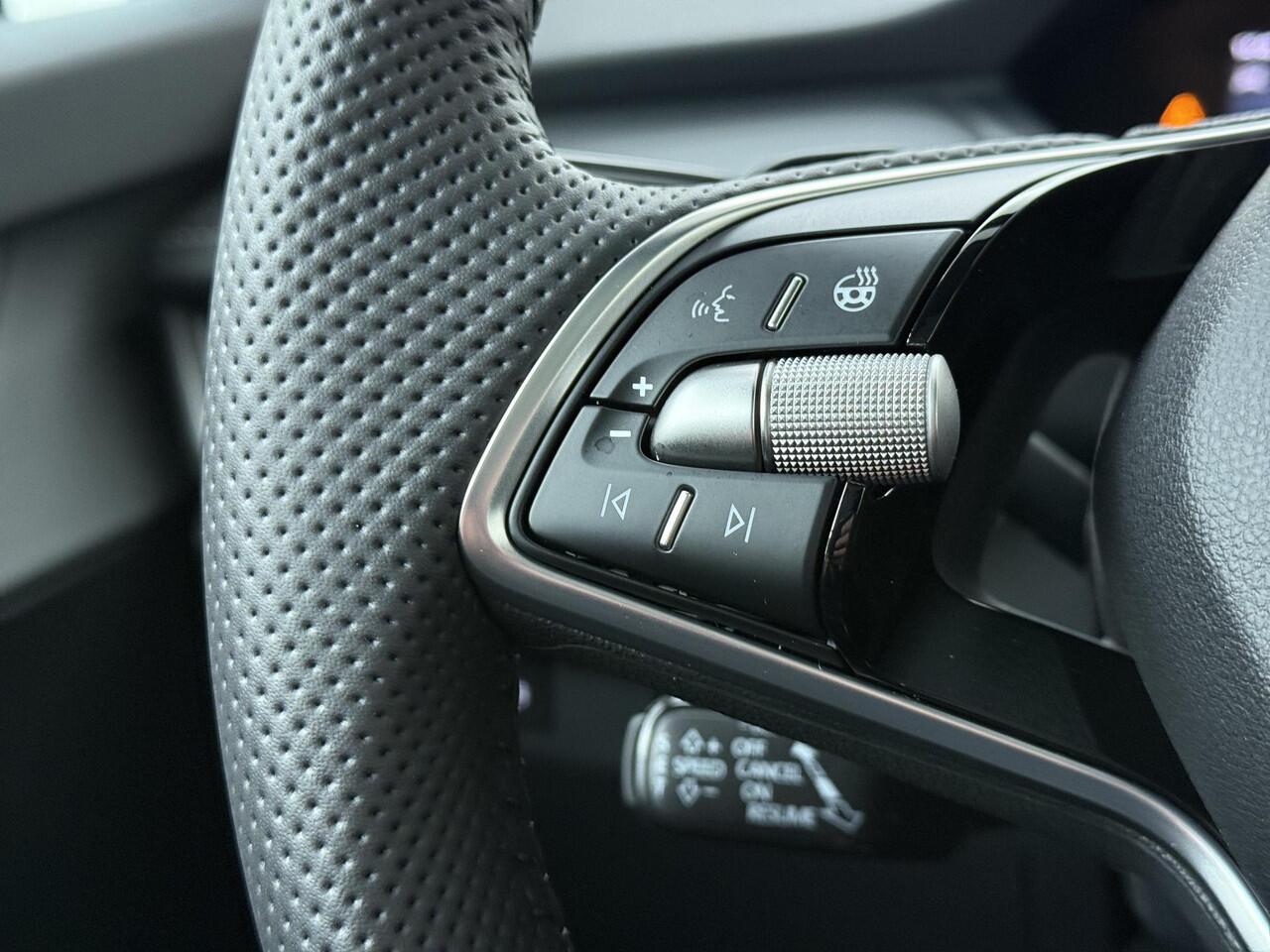 Skoda Enyaq iV Coupé 85 Sportline Elektromotor 286 PK | Trekhaak | Stoelverwarming voor en achter | Head-Up Display | Canton sound systeem |