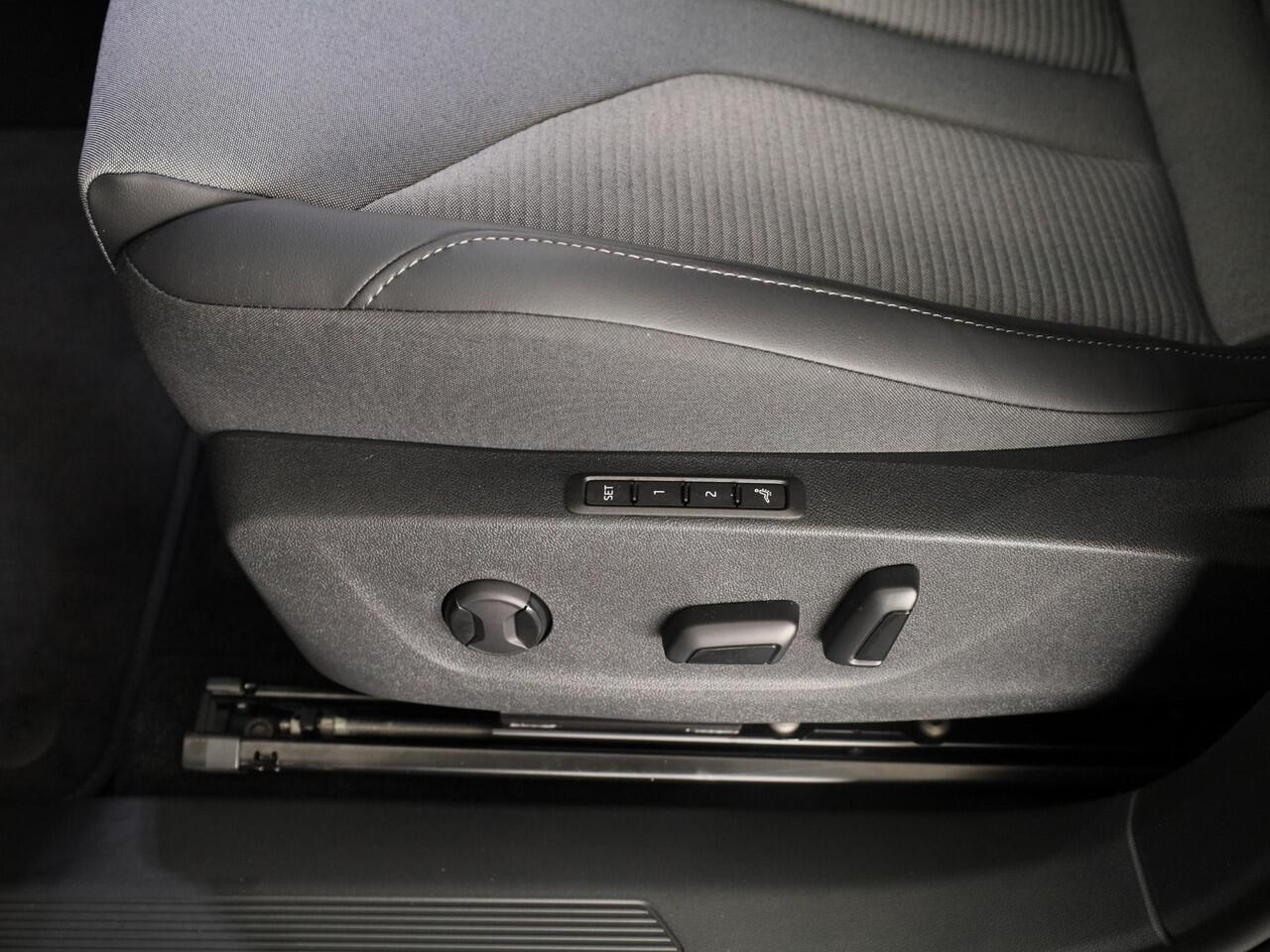 Skoda Enyaq iV 60 Business Edition 204pk