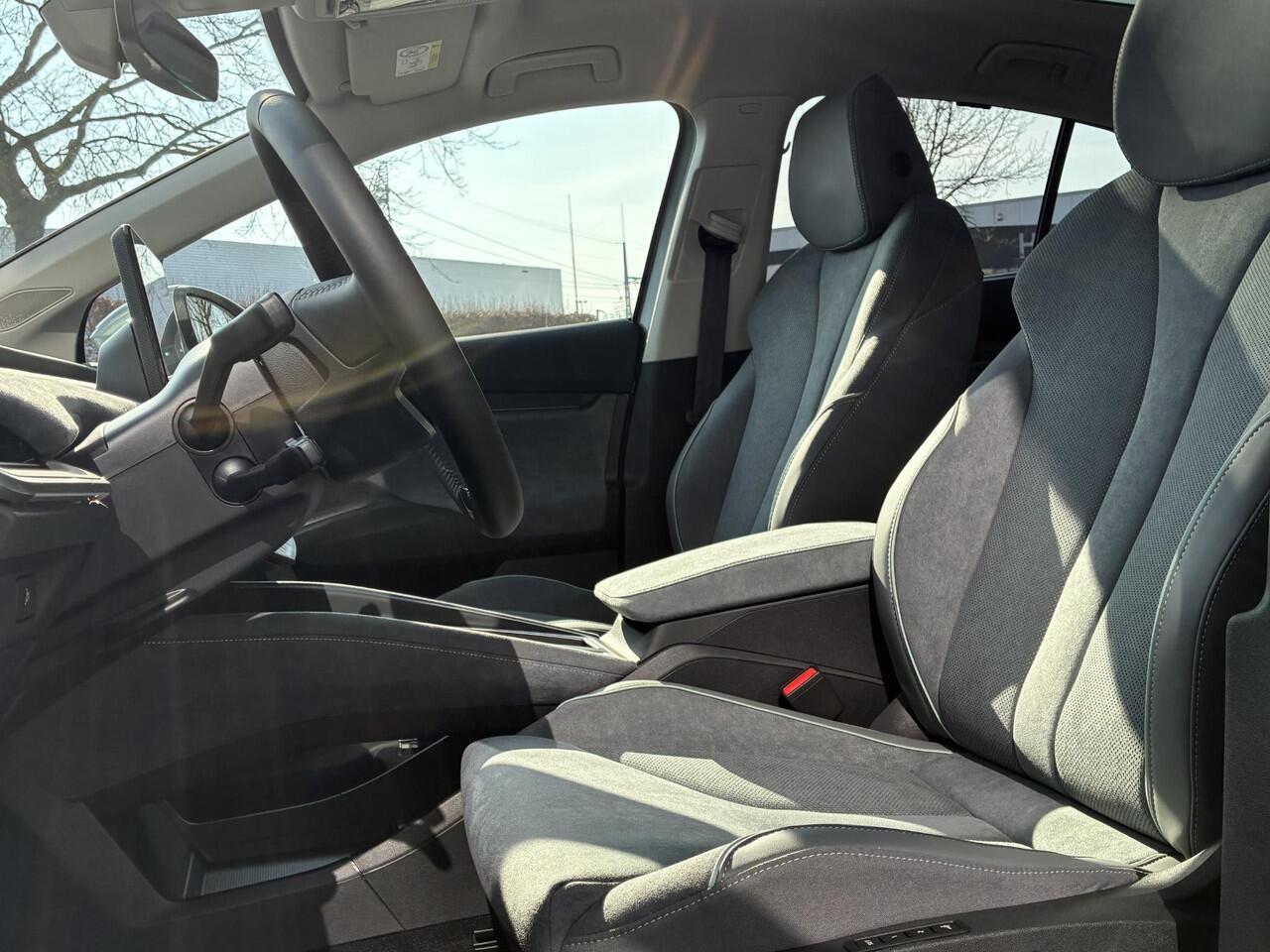 Skoda Enyaq iV Coupé 85 Business Edition 286 PK | Trekhaak | Lounge interieur | 21"lichtmetalen velgen |