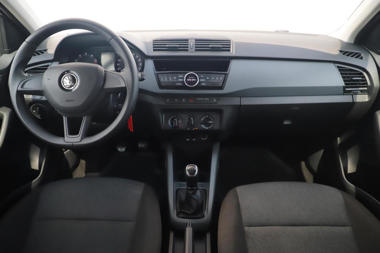 Skoda FABIA Combi 1.0 TSI Drive 95PK Radio Airco Stoelverwarming Parkeersensor