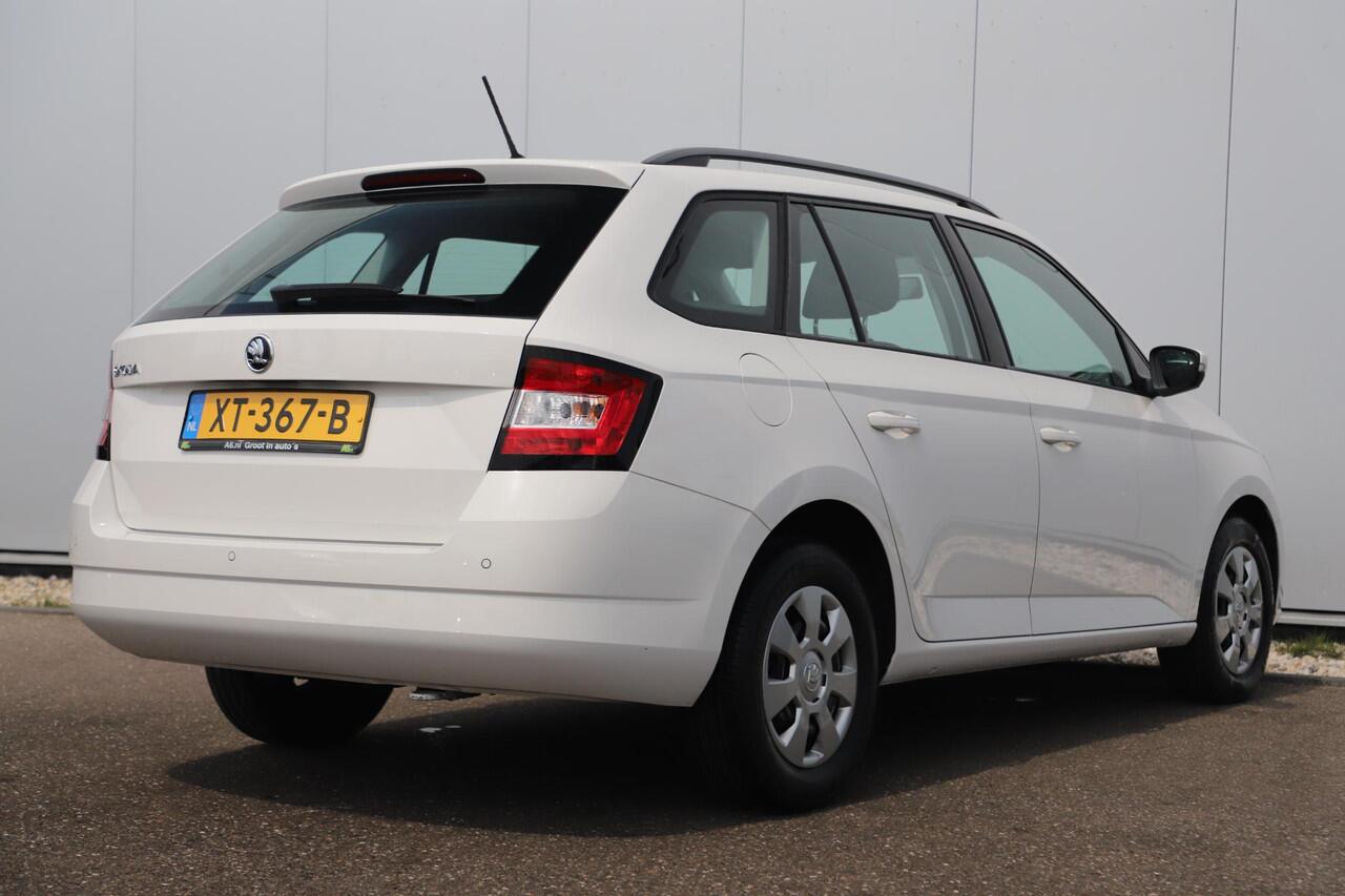 Skoda FABIA Combi 1.0 TSI Drive 95PK Radio Airco Stoelverwarming Parkeersensor