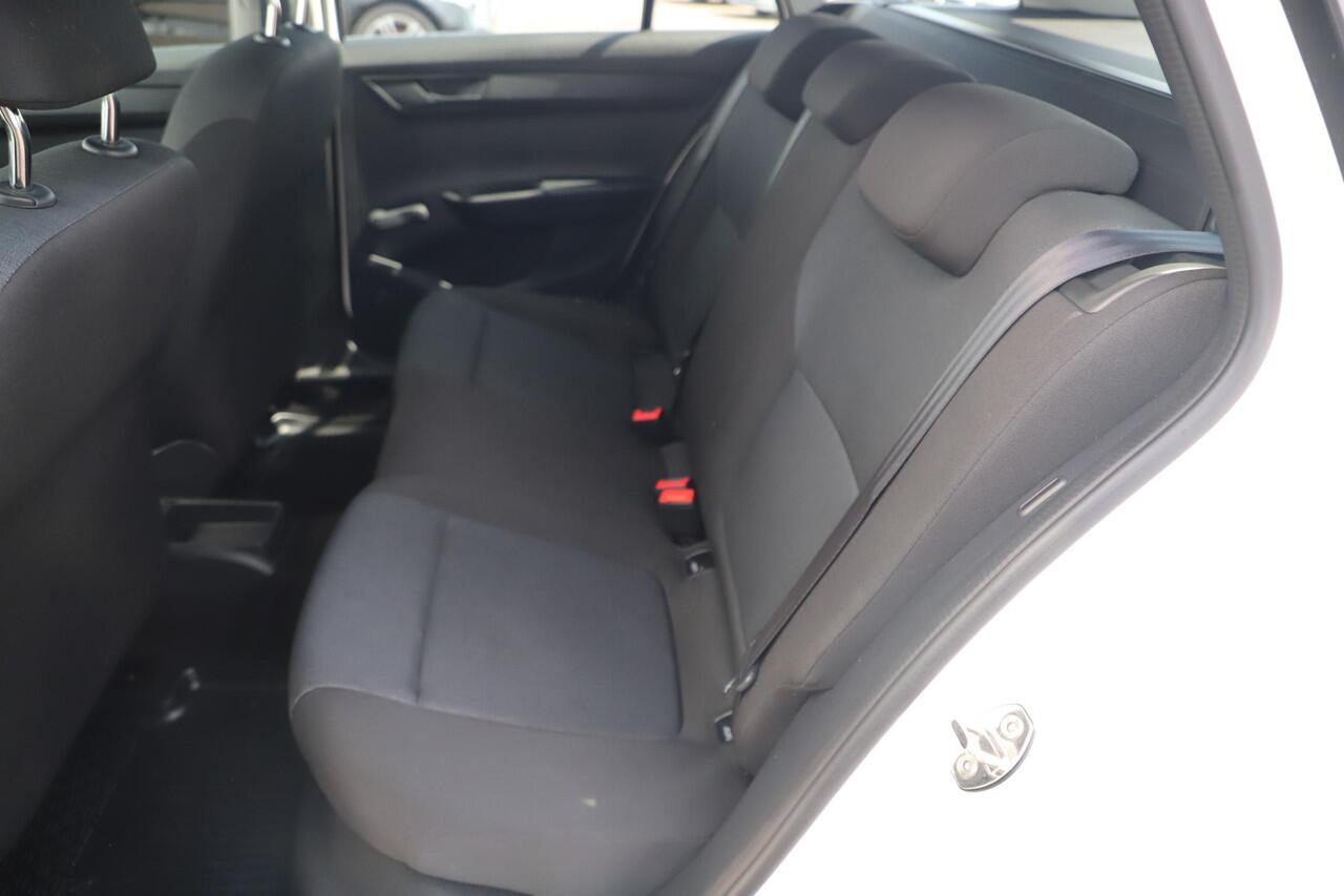 Skoda FABIA Combi 1.0 TSI Drive 95PK Radio Airco Stoelverwarming Parkeersensor