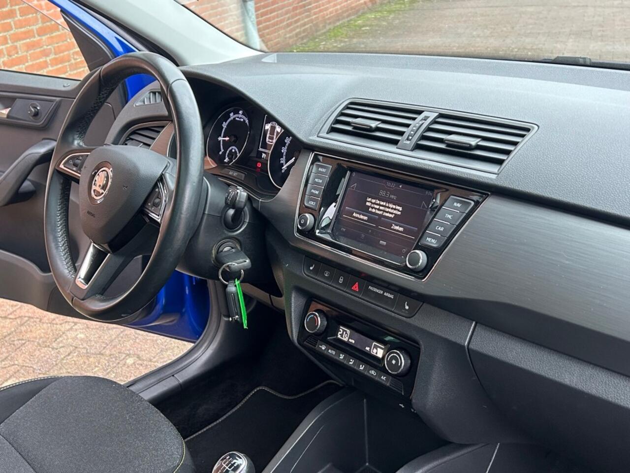 Skoda FABIA SKODA FABIA COMBI 1.0 TSI BNS EDITION ECC NAVIPANODAK LED