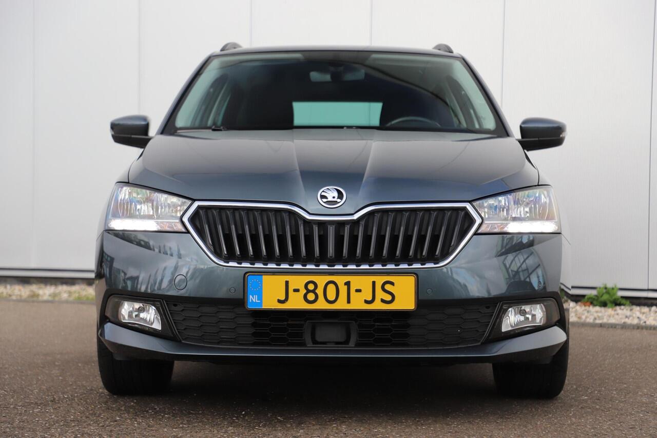 Skoda FABIA Combi 1.0 TSI Business Edition 95PK Trekhaak 16 inch LMV Navigatie Carplay Android Airco Cruise Control Parkeersensor Getint Glas