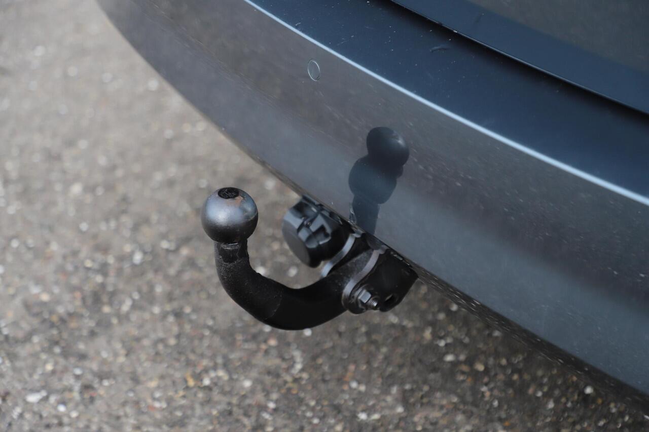 Skoda FABIA Combi 1.0 TSI Business Edition 95PK Trekhaak 16 inch LMV Navigatie Carplay Android Airco Cruise Control Parkeersensor Getint Glas