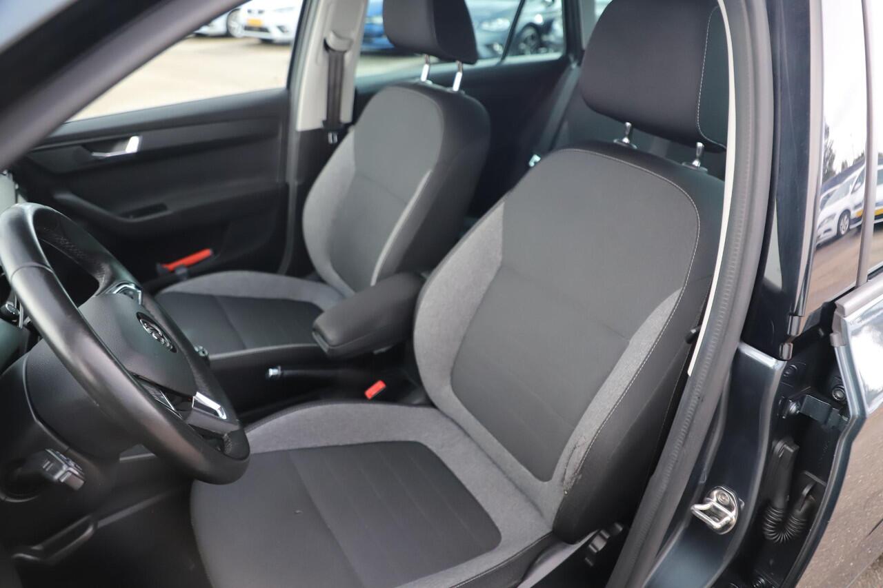 Skoda FABIA Combi 1.0 TSI Business Edition 95PK Trekhaak 16 inch LMV Navigatie Carplay Android Airco Cruise Control Parkeersensor Getint Glas