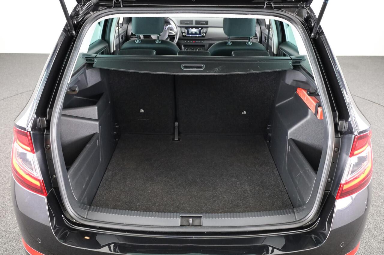 Skoda FABIA Combi 1.0 TSI Business Edition 95 pk | Navigatie via App | Parkeersensoren | Apple Carplay/Android Auto | Cruise control | Stoelverwarming |