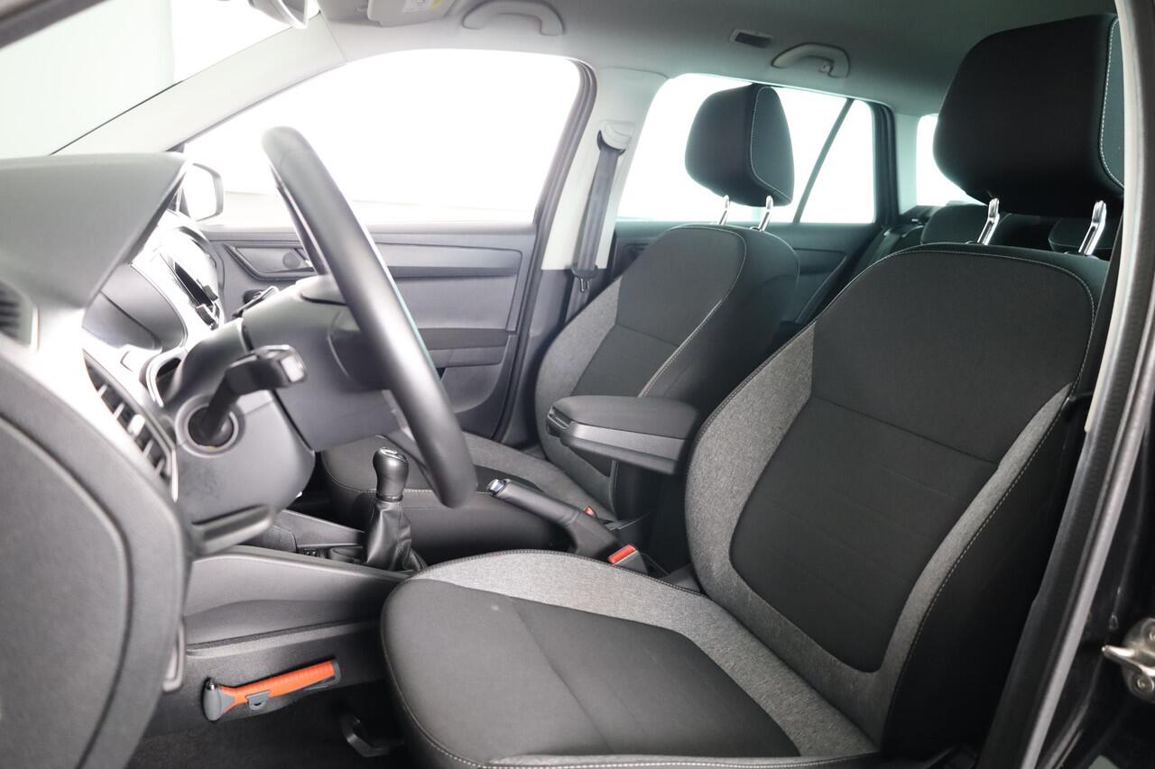 Skoda FABIA Combi 1.0 TSI Business Edition 95 pk | Navigatie via App | Parkeersensoren | Apple Carplay/Android Auto | Cruise control | Stoelverwarming |