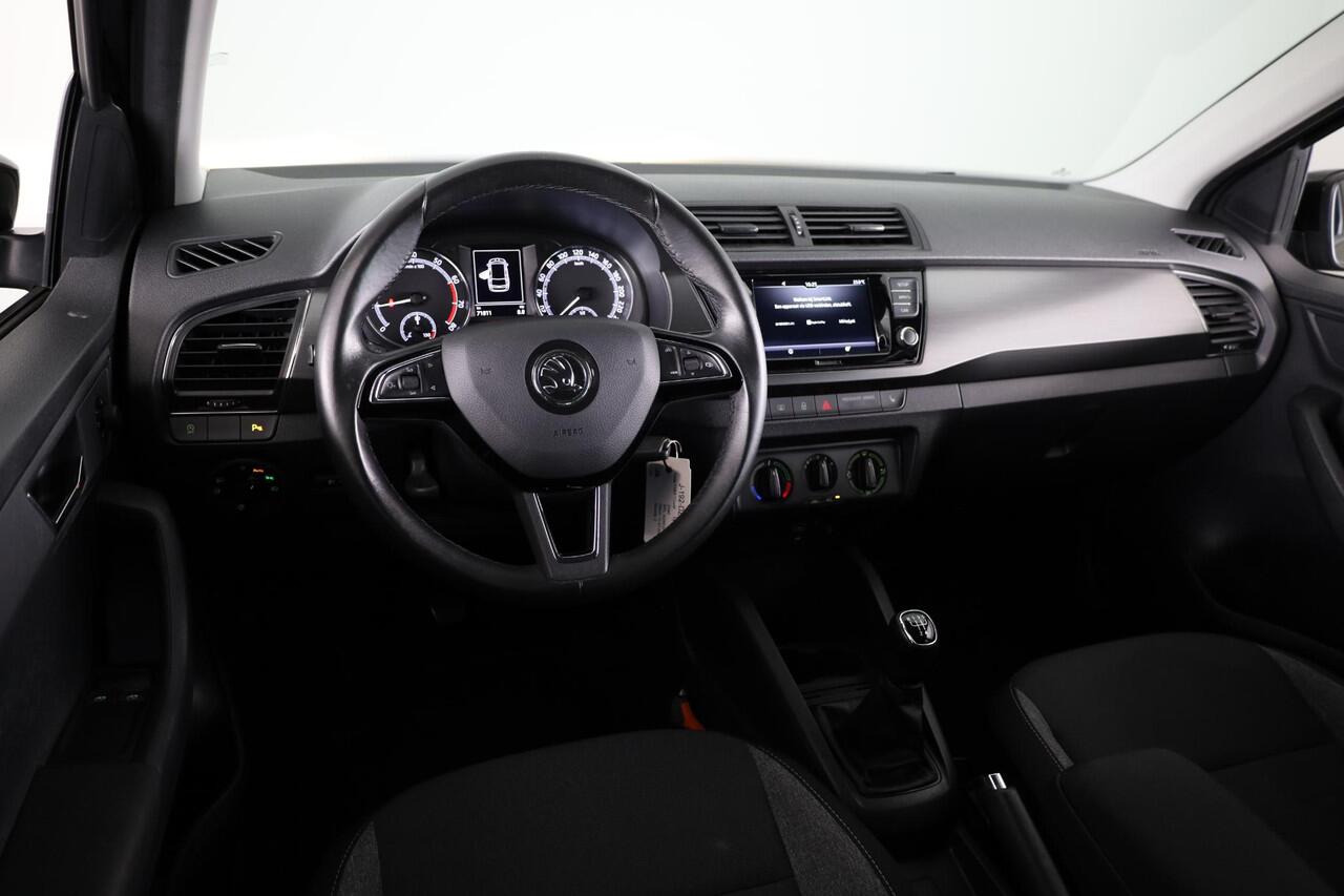 Skoda FABIA Combi 1.0 TSI Business Edition 95 pk | Navigatie via App | Parkeersensoren | Apple Carplay/Android Auto | Cruise control | Stoelverwarming |