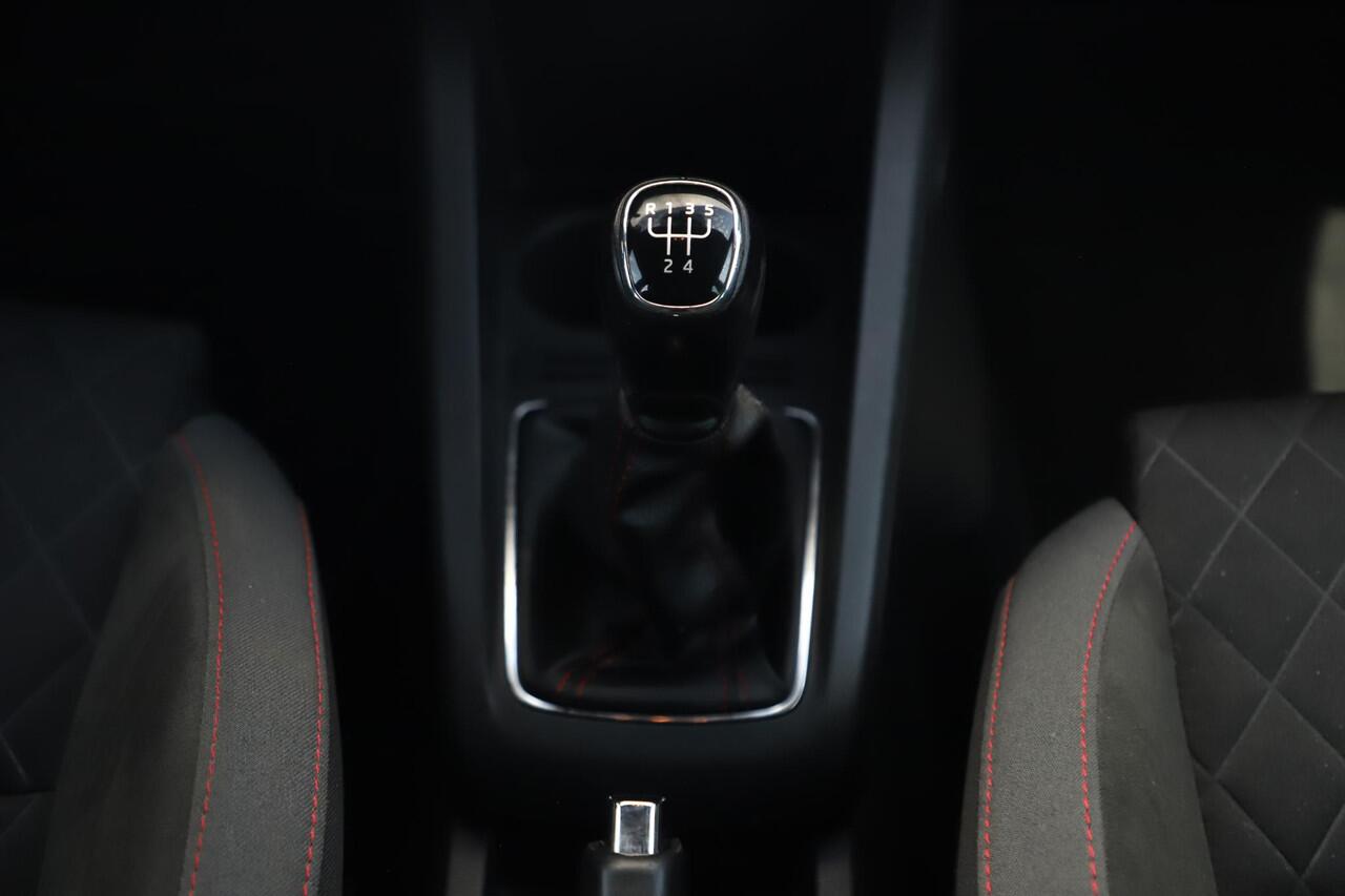 Skoda FABIA Combi 1.0 TSI Monte Carlo 95PK Trekhaak 16 inch LMV Navigatie Clima Cruise Parkeersensor