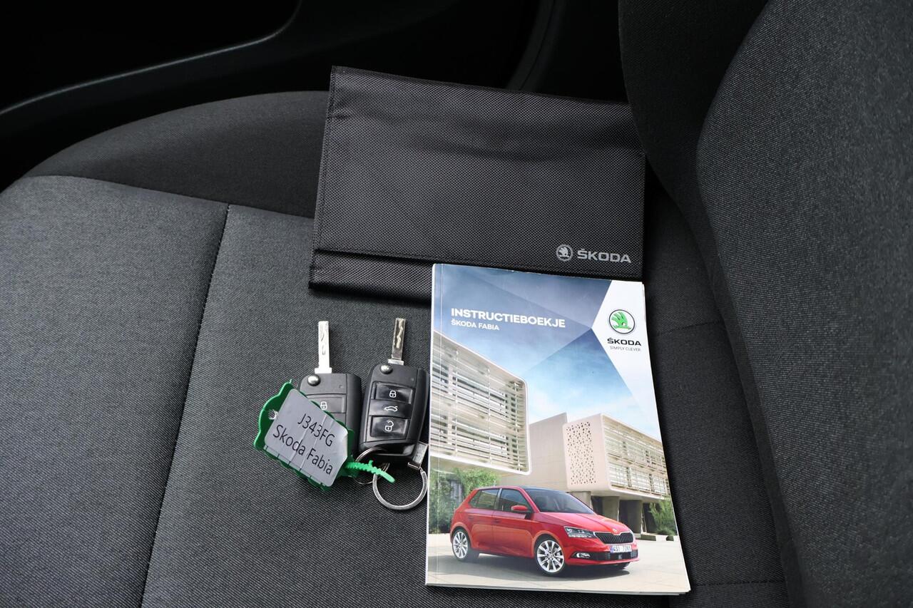 Skoda FABIA Combi 1.0 TSI Active 1e Eigenaar | Volledig Onderh | BTW | MultiMedia | Airco | Cruise | Led | Active Launch Pack | Dakrails | Stuurbekrachtiging