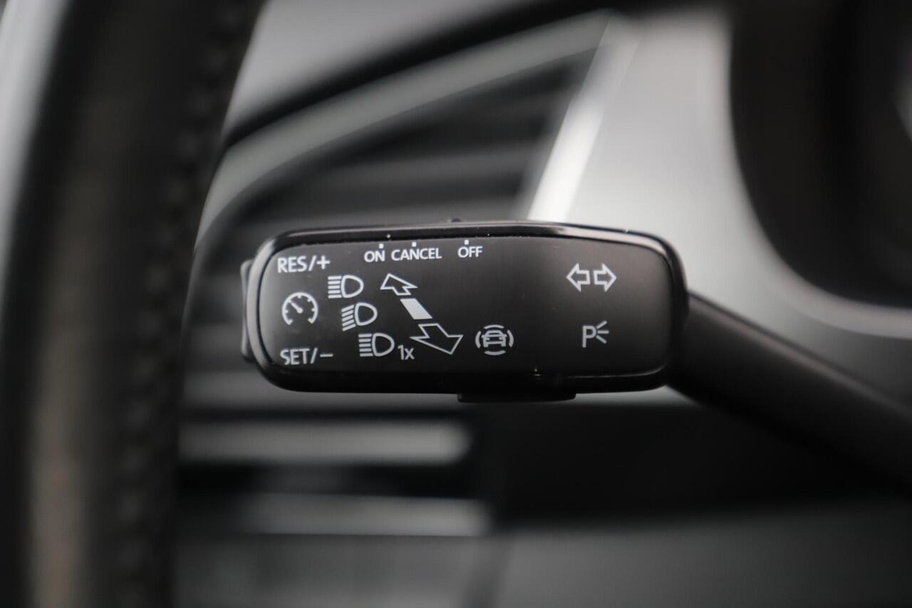 Skoda FABIA Combi 1.0 TSI Business Edition 95PK 16 inch LMV Navigatie Carplay LED Cruise Control