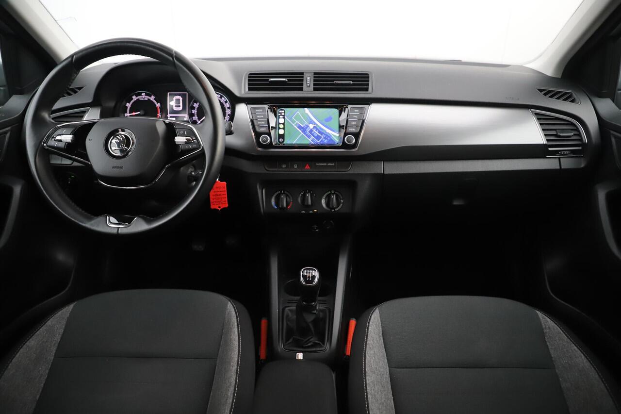 Skoda FABIA Combi 1.0 TSI Business Edition 95PK 16 inch LMV Navigatie Carplay LED Cruise Control