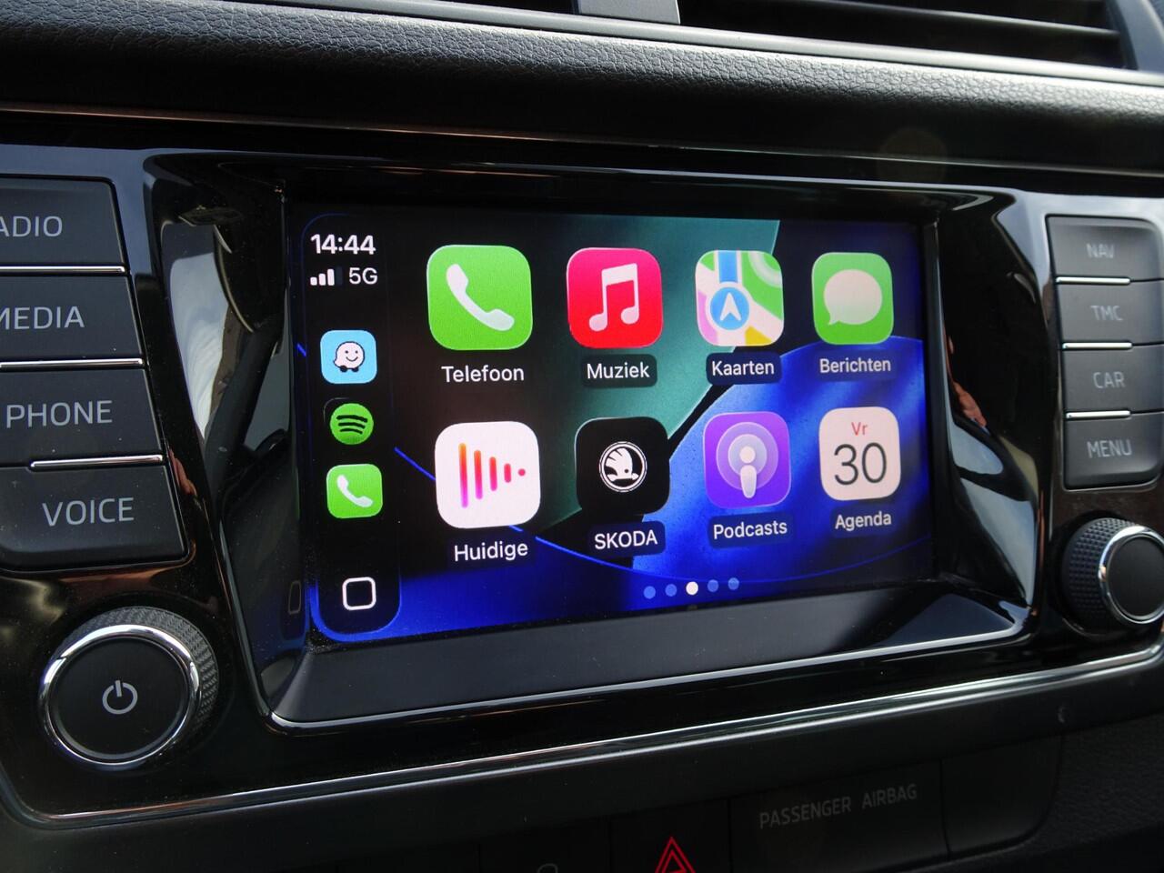 Skoda FABIA 1.0 TSI Style Cruise control | Apple CarPlay | Keyless start/ parkeer sensoren