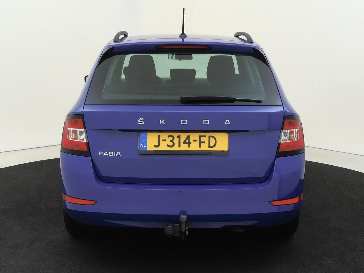 Skoda FABIA Combi 1.0 TSI Active | Trekhaak | Cruise control | Airco | Bluetooth | Verwarmbare buitenspiegels |