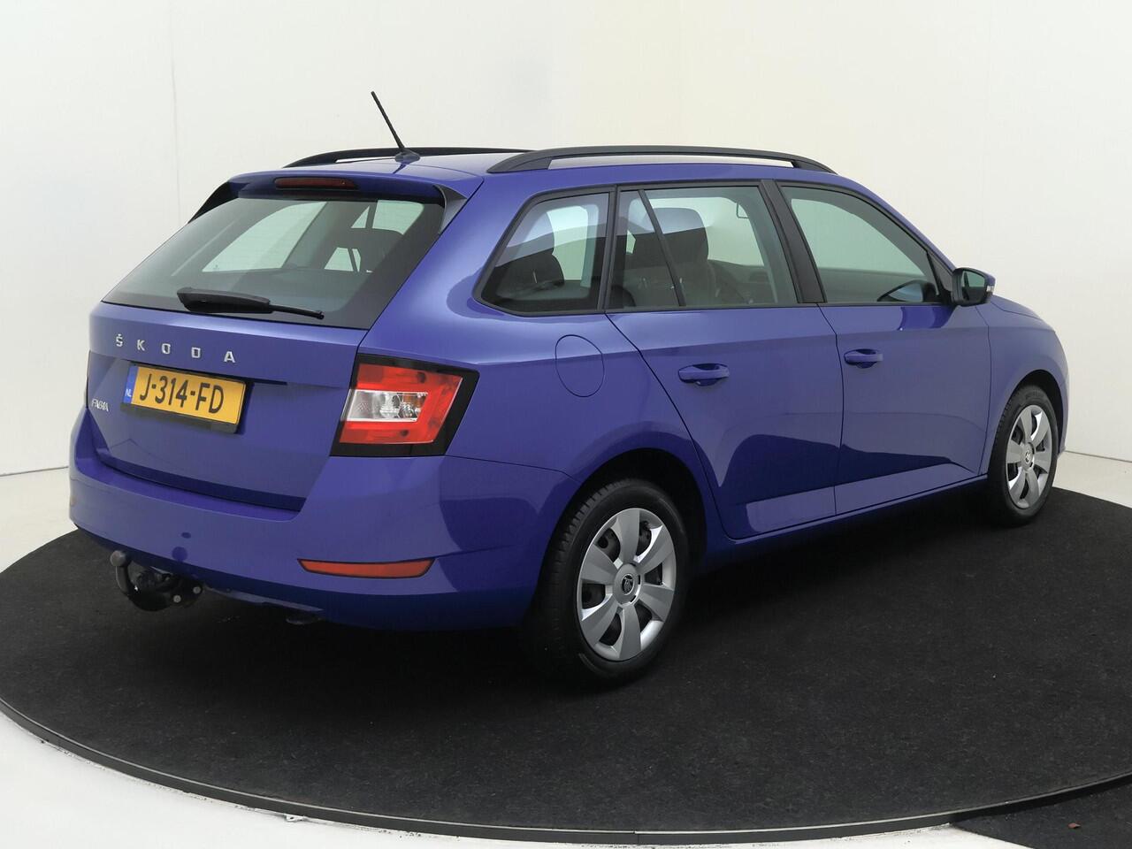 Skoda FABIA Combi 1.0 TSI Active | Trekhaak | Cruise control | Airco | Bluetooth | Verwarmbare buitenspiegels |