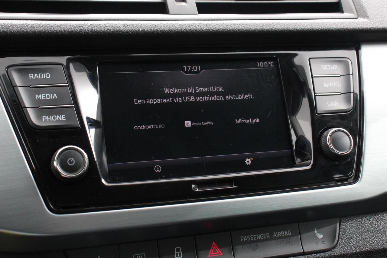 Skoda FABIA Combi 1.0 TSI DSG Ambition | Navigatie | App Connect | Camera | Cruise Control | Extra getint glas | Dab