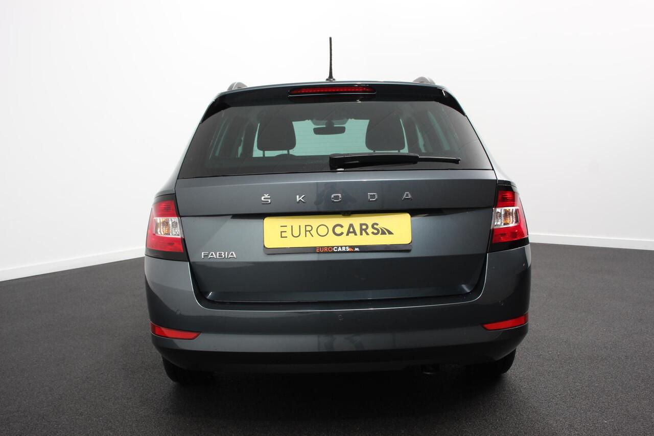 Skoda FABIA Combi 1.0 TSI DSG Ambition | Navigatie | App Connect | Camera | Cruise Control | Extra getint glas | Dab