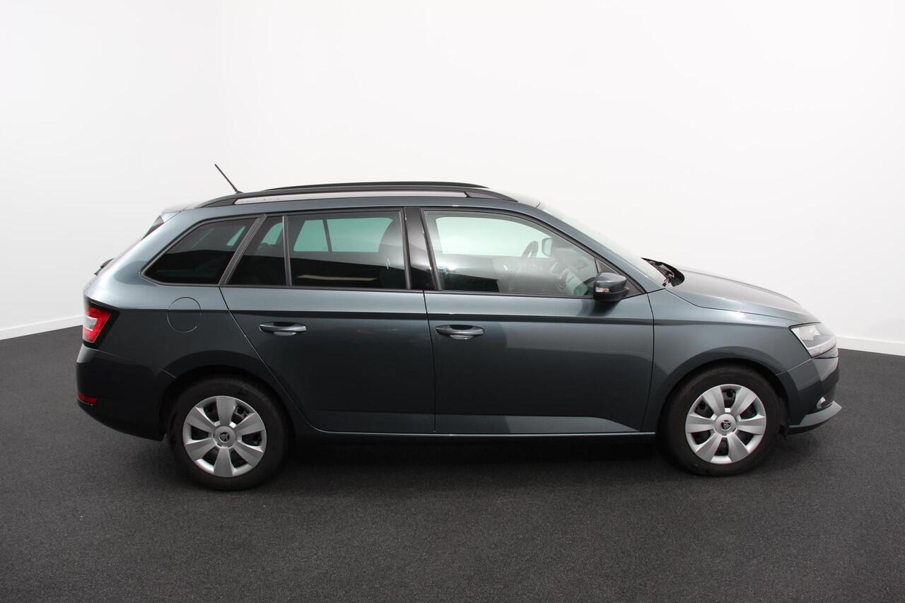 Skoda FABIA Combi 1.0 TSI DSG Ambition | Navigatie | App Connect | Camera | Cruise Control | Extra getint glas | Dab