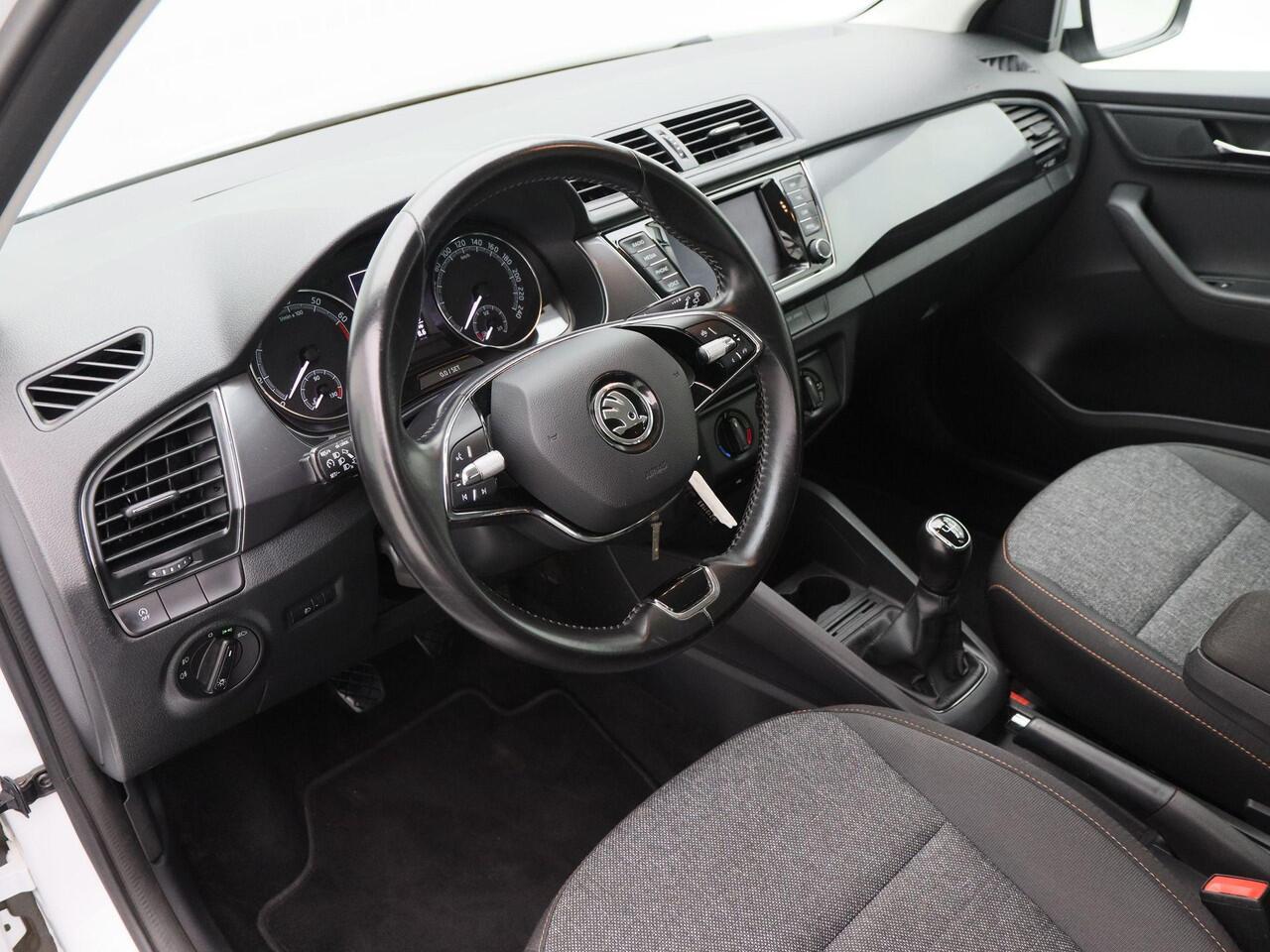 Skoda FABIA Combi 1.0 TSi Business Edition | Trekhaak | Airco | Cruise Control | Navigatiesysteem | 16 Inch