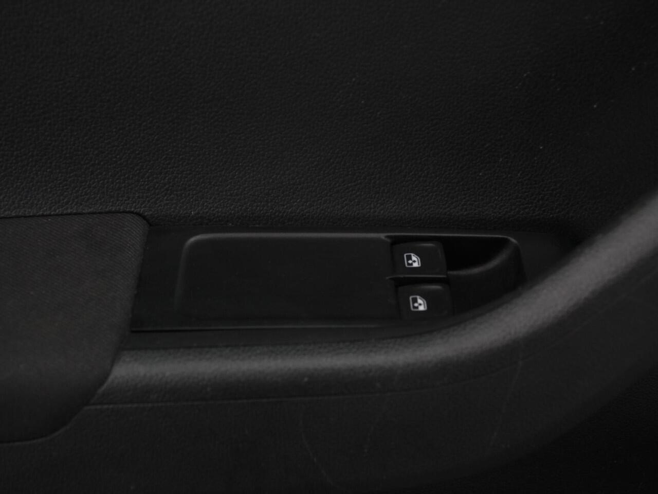 Skoda FABIA Combi 1.0 TSI Automaat Business Edition | Trekhaak | Navigatie | Apple Carplay/Android Auto | Parkeersensoren achter | Stoelverwarming | Cruise Control | Airco | | Lichtmetalen velgen