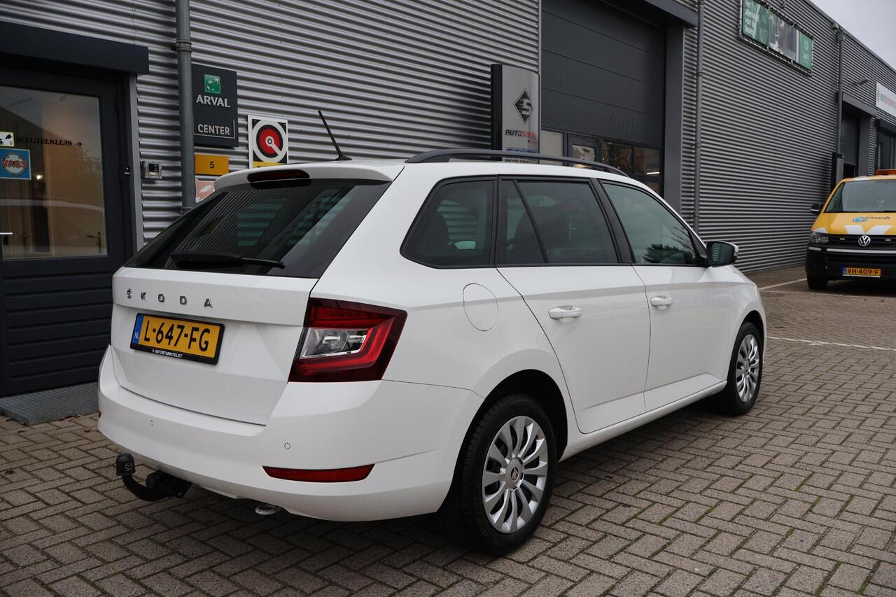 Skoda FABIA Combi 1.0 TSI Ambition 1e Eigenaar | Dealer Onderh | NL-Auto | BTW | Trekhaak | Carplay | Navi via App | Full Led | Bots Systeem | Cruise | PDC | DAB