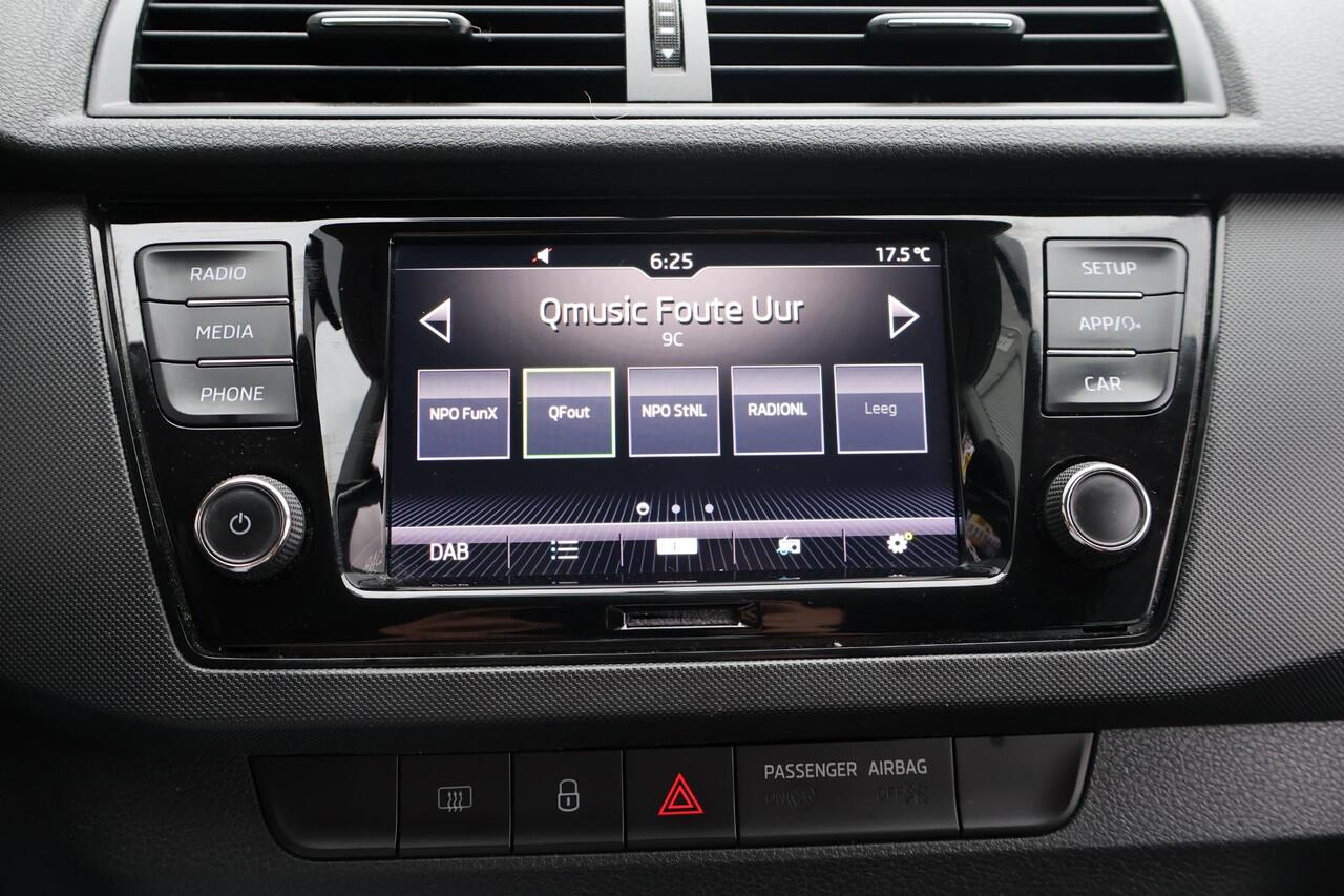 Skoda FABIA Combi 1.0 TSI Ambition 1e Eigenaar | Dealer Onderh | NL-Auto | BTW | Trekhaak | Carplay | Navi via App | Full Led | Bots Systeem | Cruise | PDC | DAB