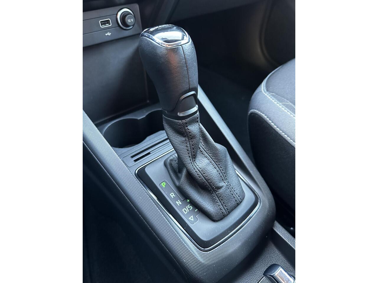 Skoda FABIA 1.0 TSI Sport business DSG Automaat | 41.000 km | Luxe & Rijklaar ?