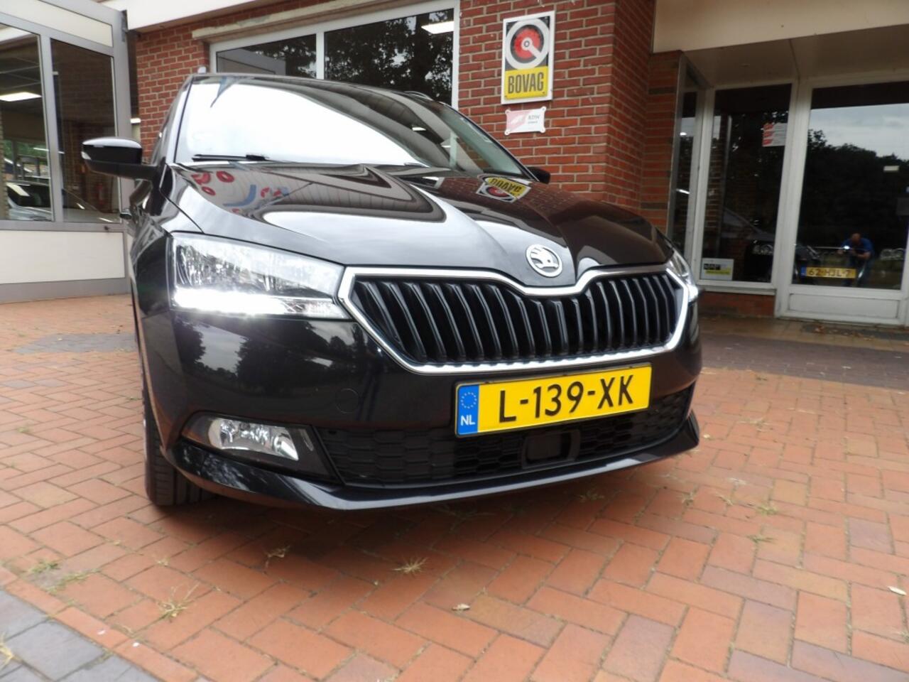 Skoda FABIA 1.0 TSI DSG7 Ambition station NAVI