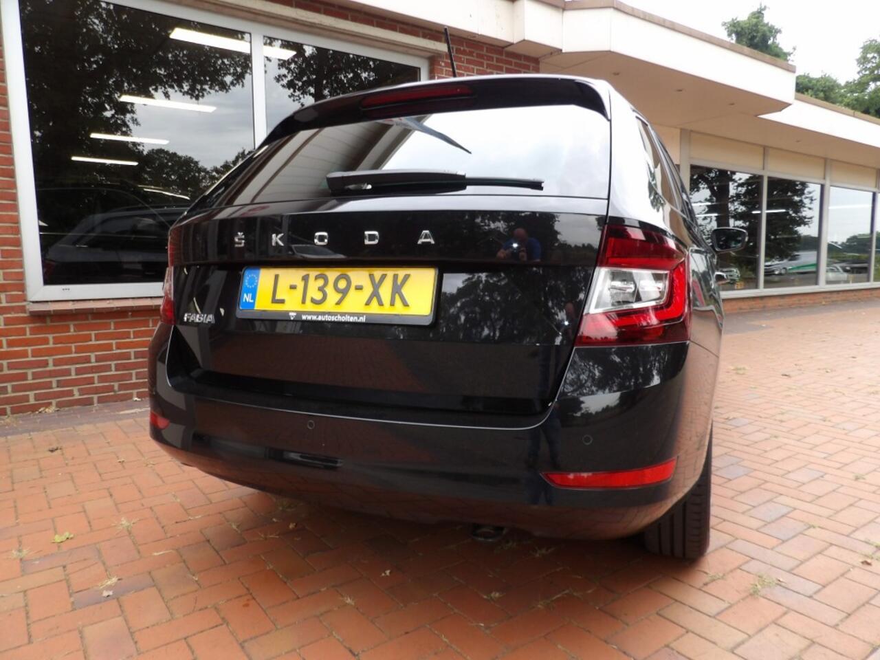 Skoda FABIA 1.0 TSI DSG7 Ambition station NAVI