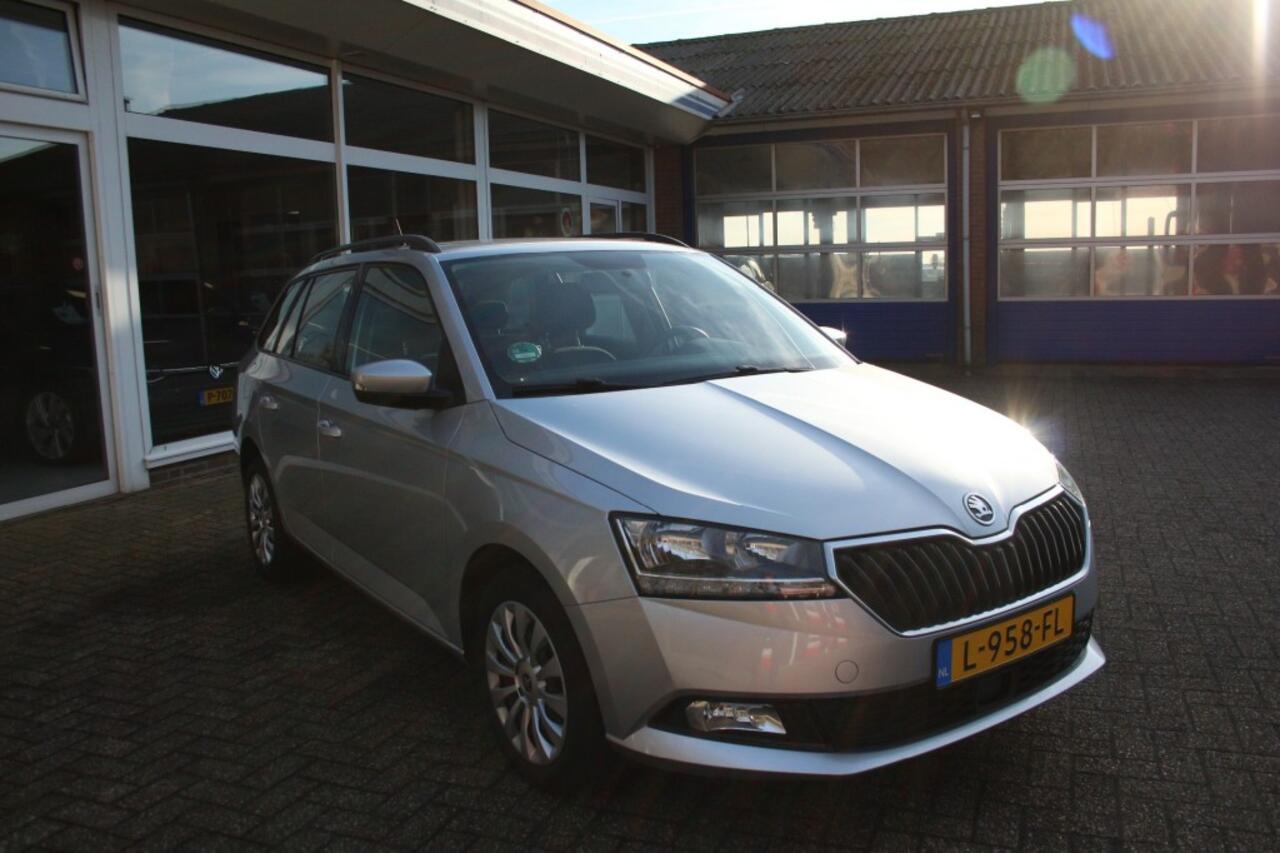 Skoda FABIA 1.0 TSI Ambition, PDC, Airco, Navi, Cruise