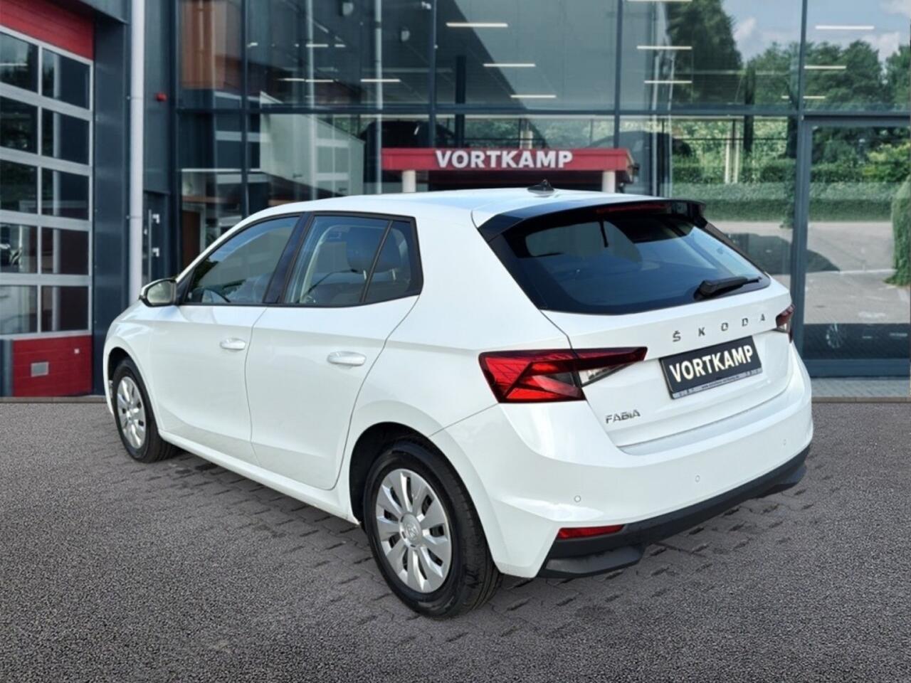 Skoda FABIA 1.0 TSI DSG AMBITION NAVI/CARPLAY/CRUISE/PDC/STOELVERW