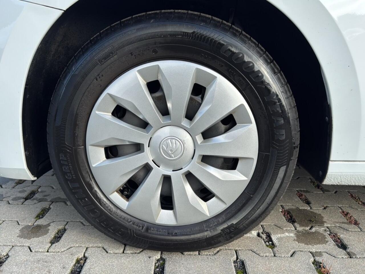 Skoda FABIA 1.0 TSI DSG AMBITION NAVI/CARPLAY/CRUISE/PDC/STOELVERW