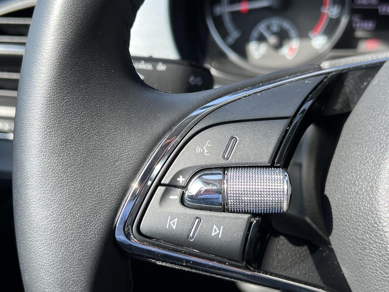 Skoda FABIA Combi 1.0 TSI Ambition | Camera | CarPlay | ECC | LM