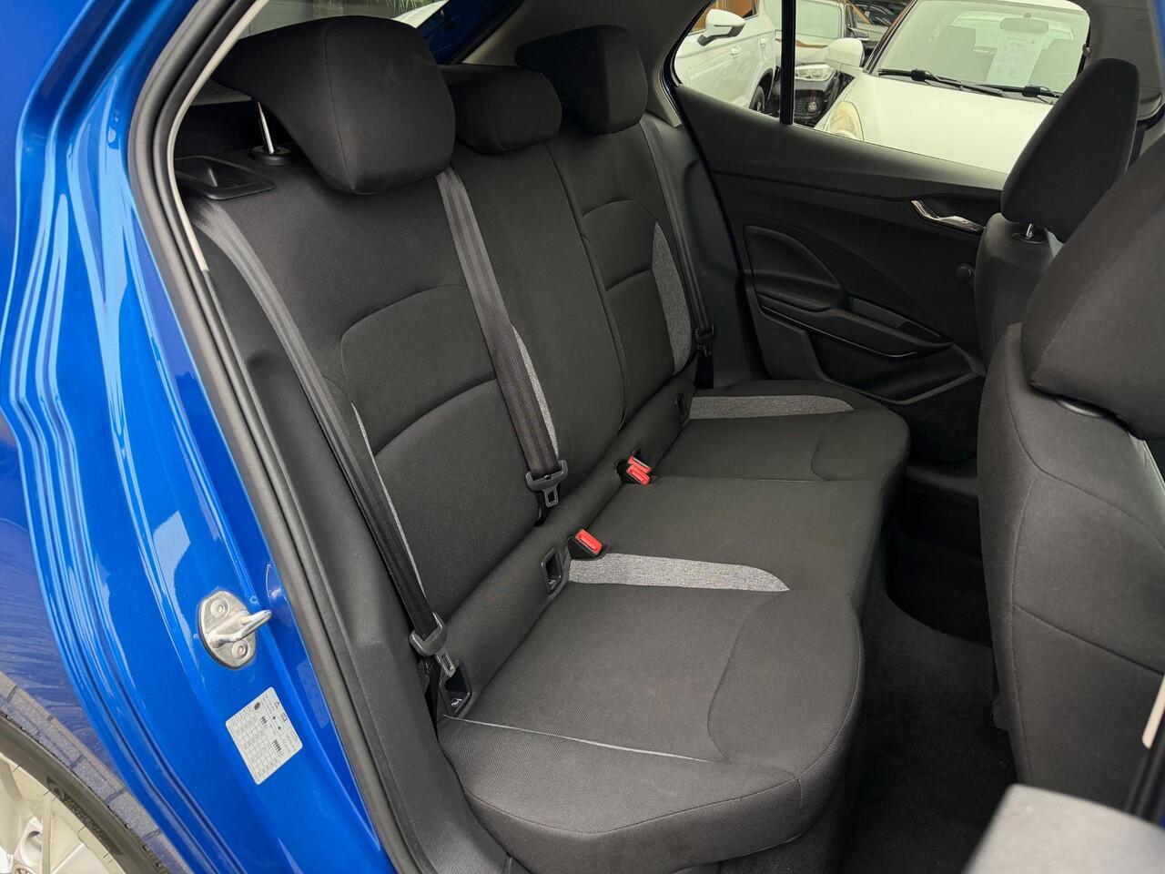 Skoda FABIA 1.0 MPI Ambition LED CarPlay PDC