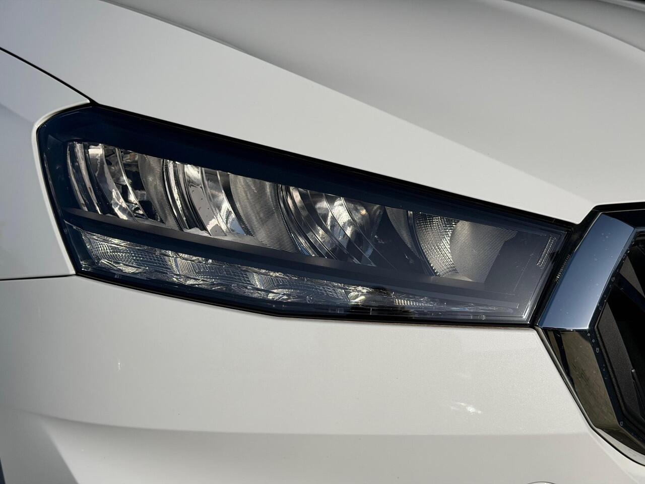 Skoda FABIA 1.0 TSI Color Edition Pano Camera CarPlay